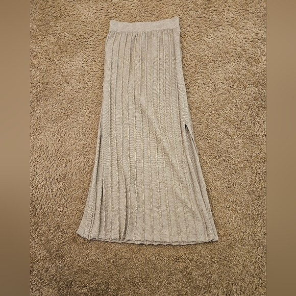 Promesa Sweet Simplicity Rib-Knit Midi Sweater Skirt In Heather Grey, Size Small - Picture 2 of 7